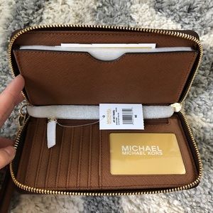Michael Kors Wristlet Wallet
